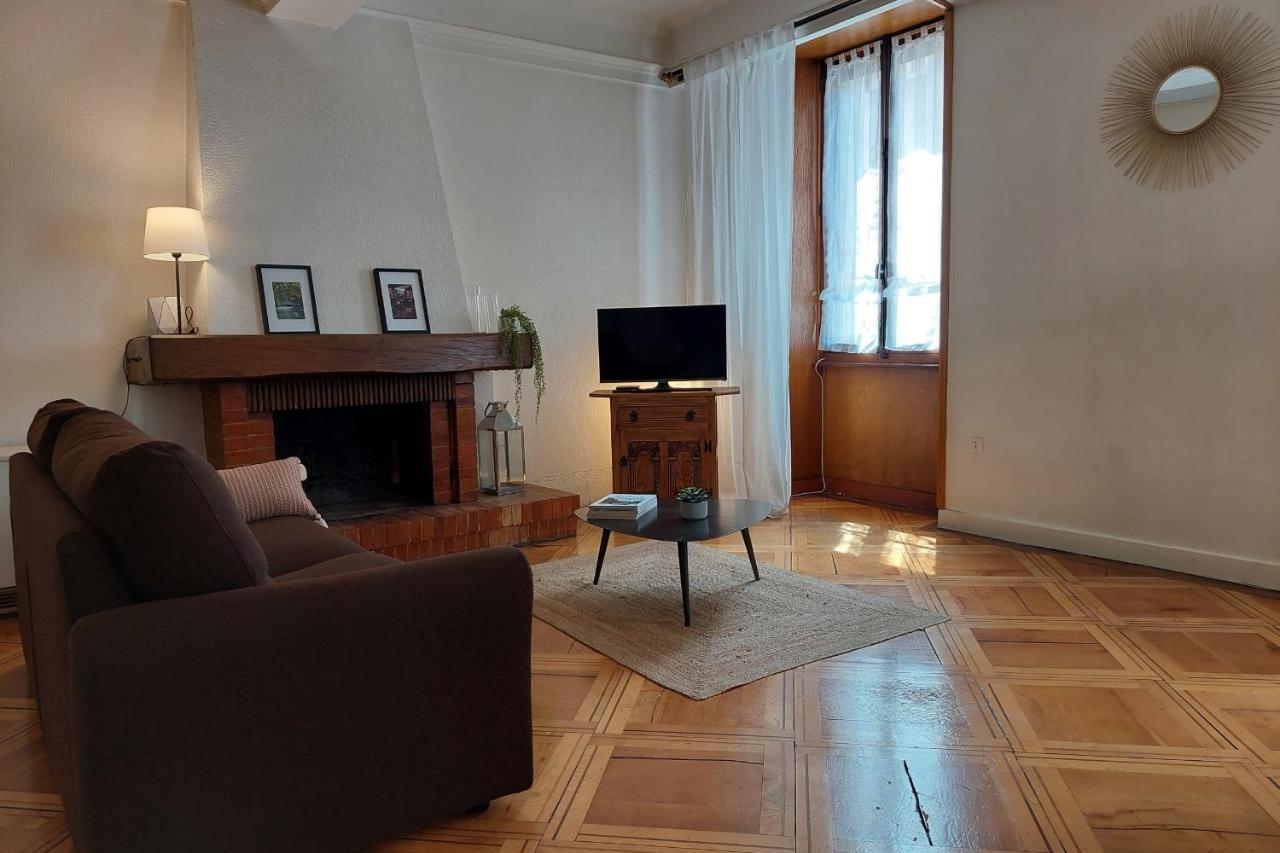 Le Vintage - Appartement En Plein Coeur De La Vieille Ville Annecy Luaran gambar